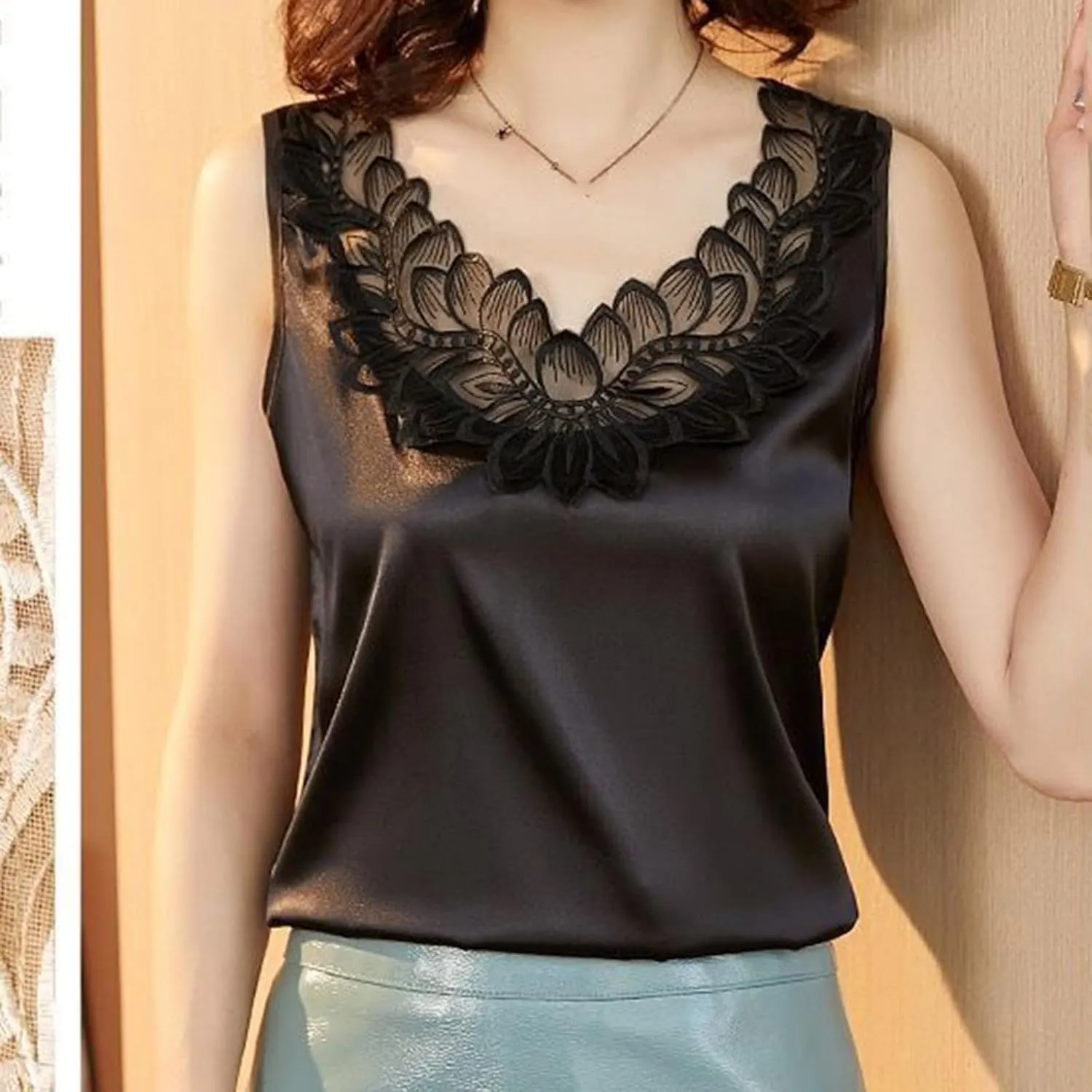 HGps8w Dressy Satin Tank Tops for Women 2025 Summer Loose Lace Trim V Neck Work Blouses Sleeveless Business Shirts