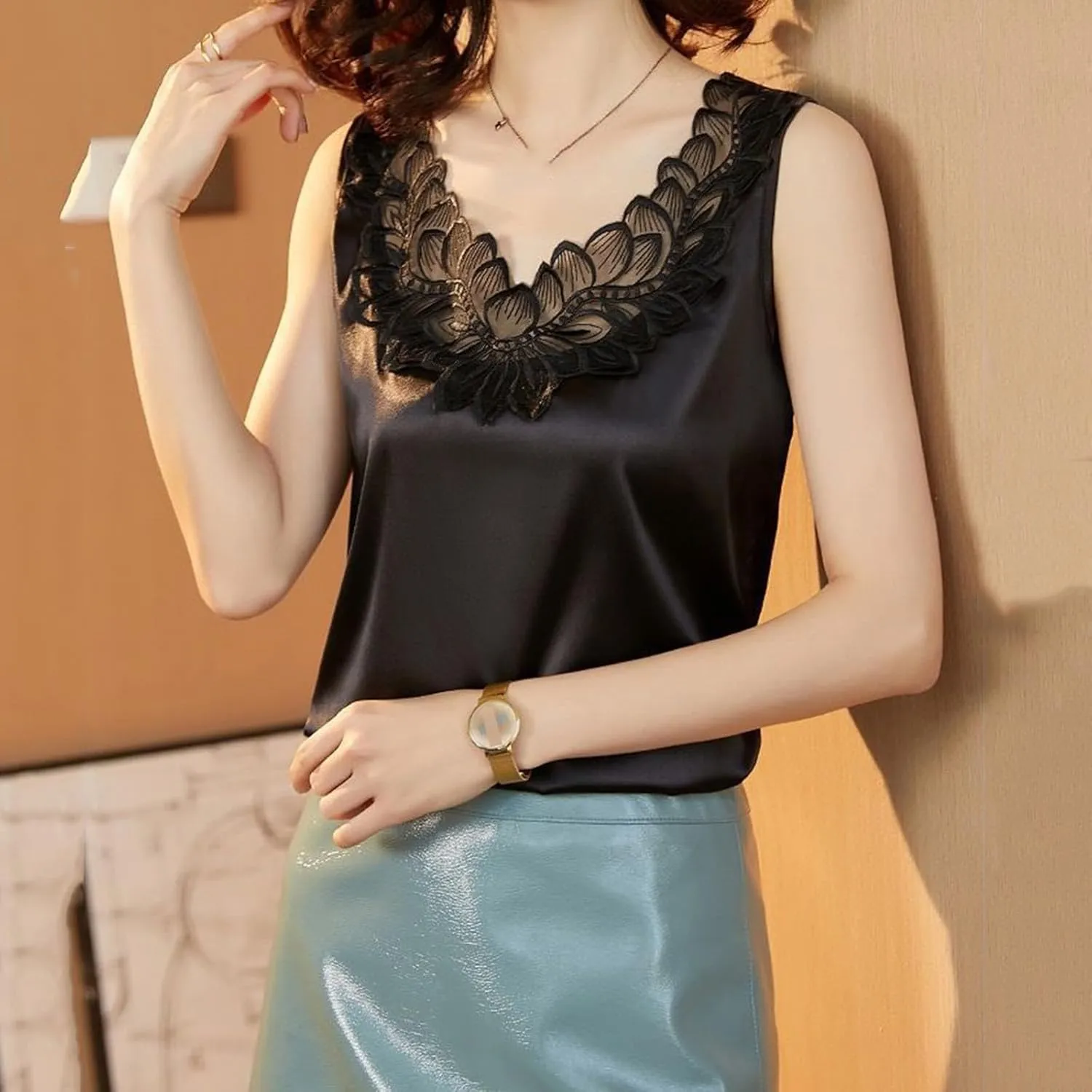 HGps8w Dressy Satin Tank Tops for Women 2025 Summer Loose Lace Trim V Neck Work Blouses Sleeveless Business Shirts