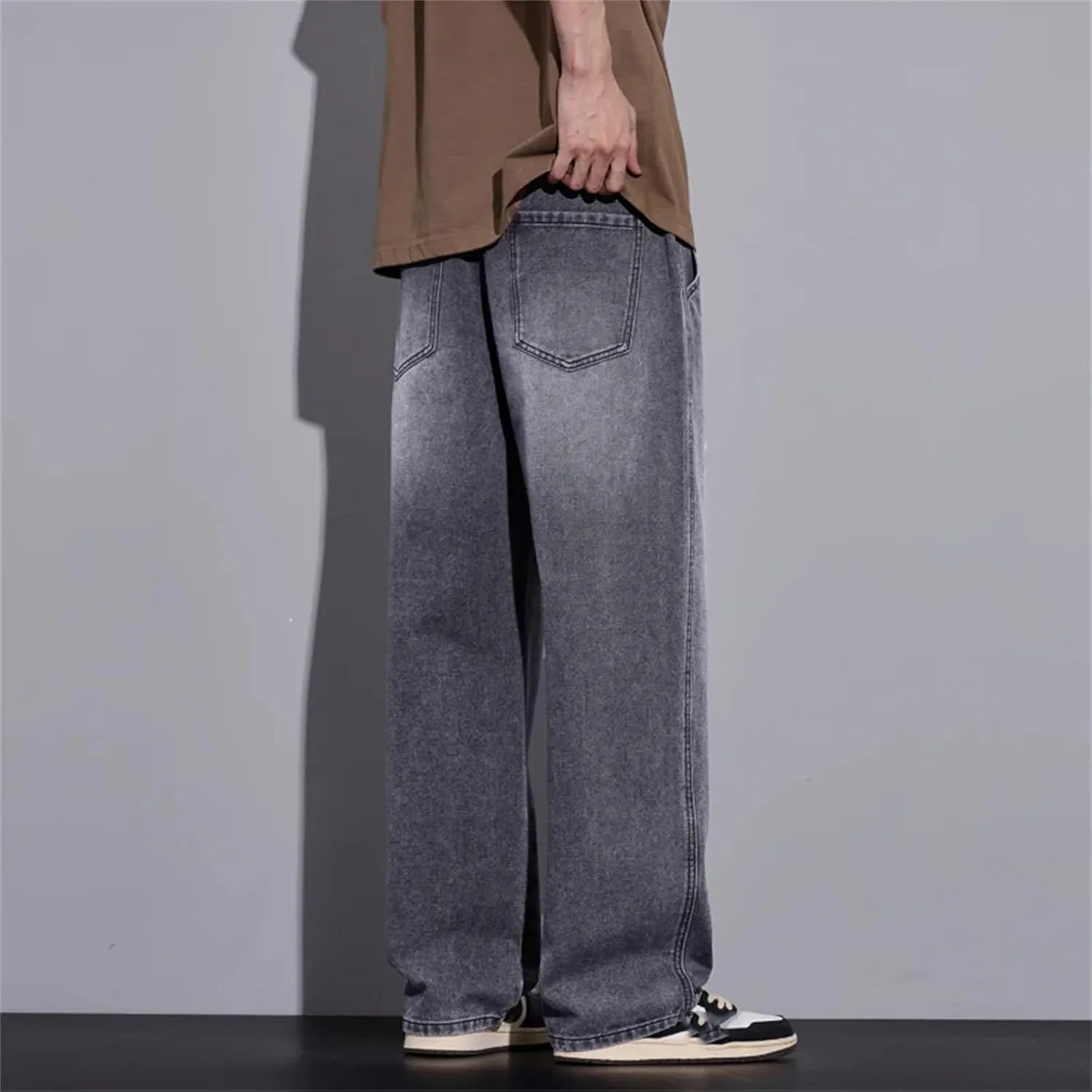 Men's Fashion Wide-Leg Baggy Jeans Vintage High Waist Straight Washed Denim with Pockets