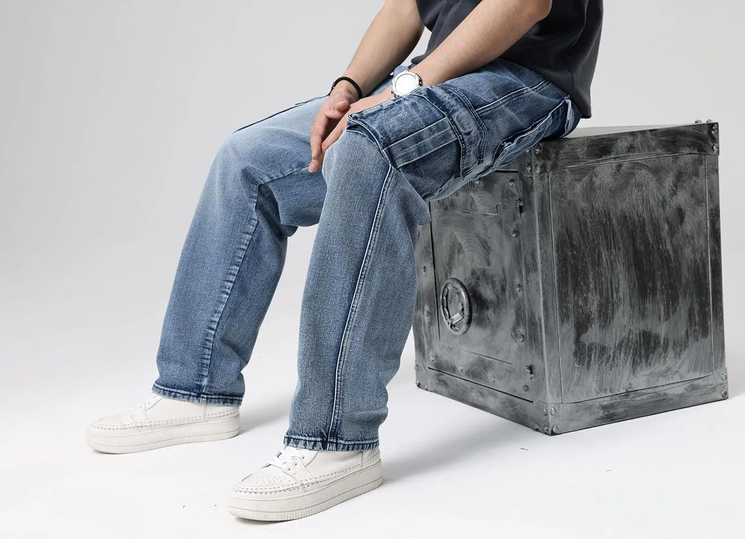 Men`s Loose Fit Motorcycle Multi-Pockets Workwear Denim Cargo Jeans Plus Size