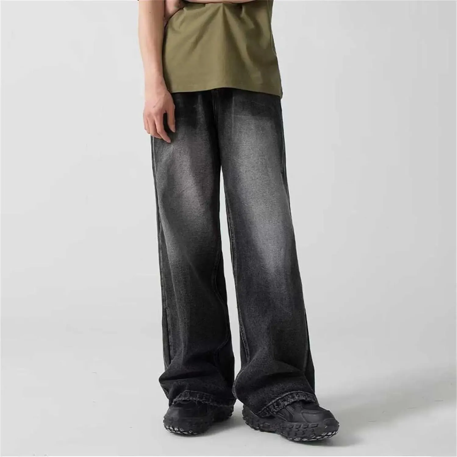 Men's Vintage Distressed Wide Leg Jeans Casual High Waist Pleated Baggy Jeans with Pockets