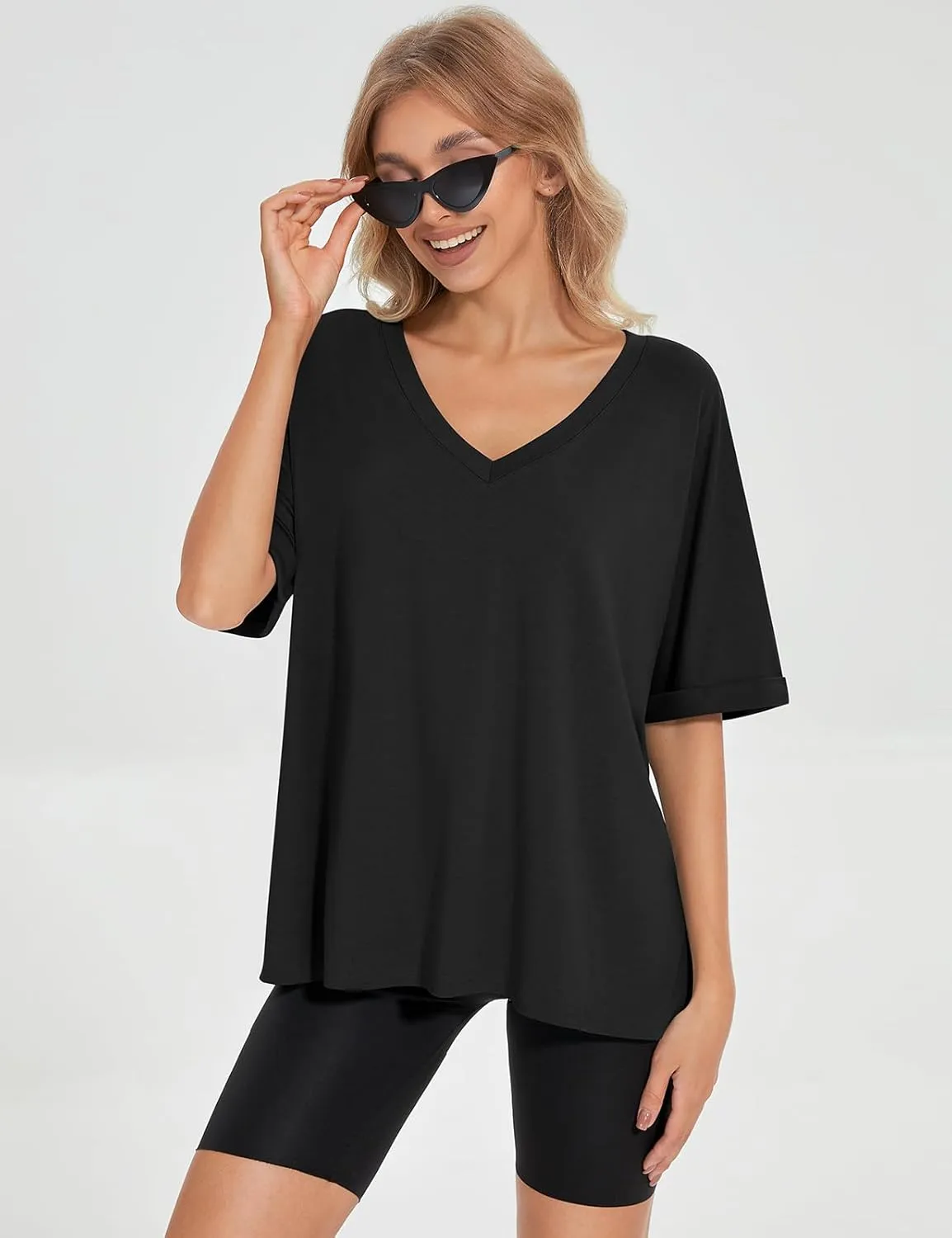 UEU Womens Oversized T-Shirts Summer V Neck Casual Shirts Short Sleeve Workout Tunic Tops