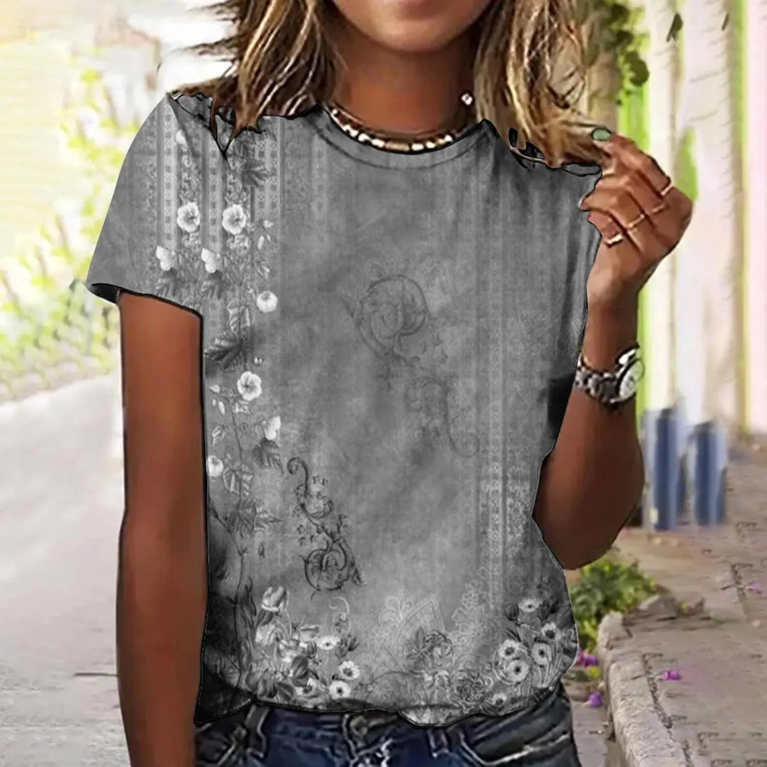 Women's Fashion Casual Short Sleeve Flower Print Round Neck Pullover Top Blouse Women's Athletic Shirts